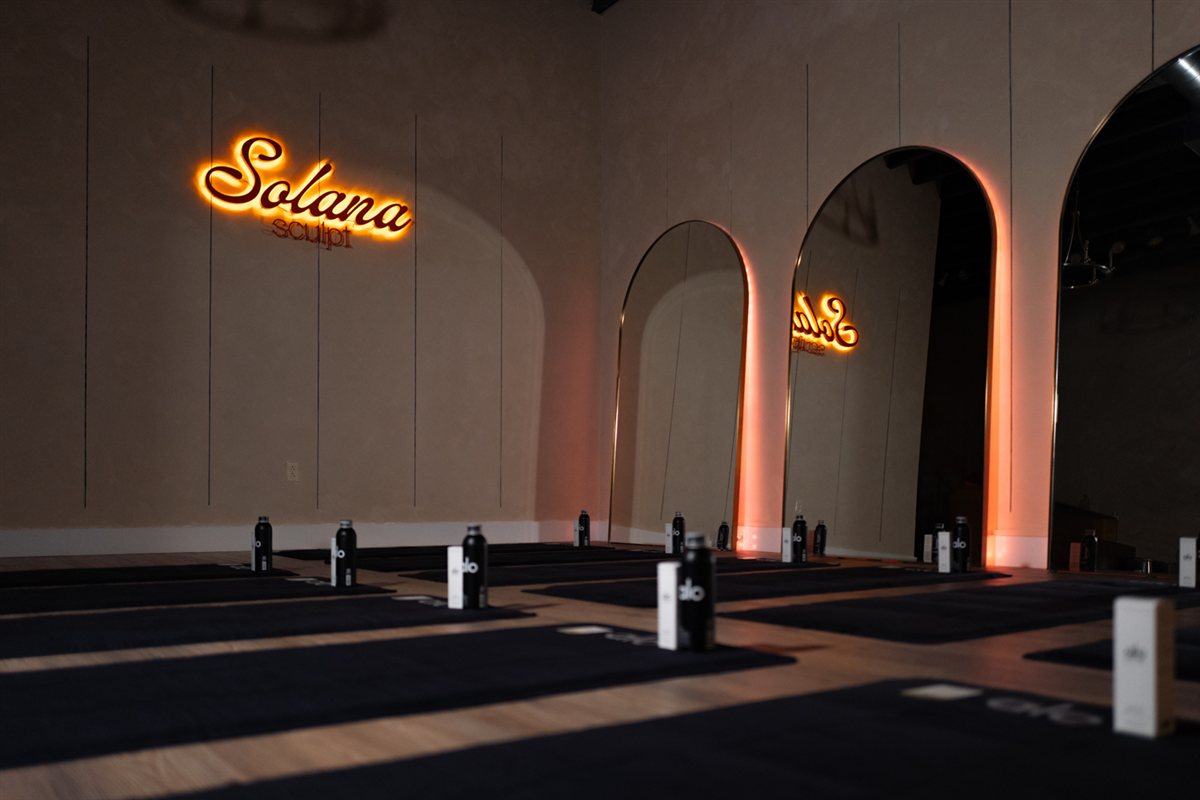 Solana Sculpt brand photography